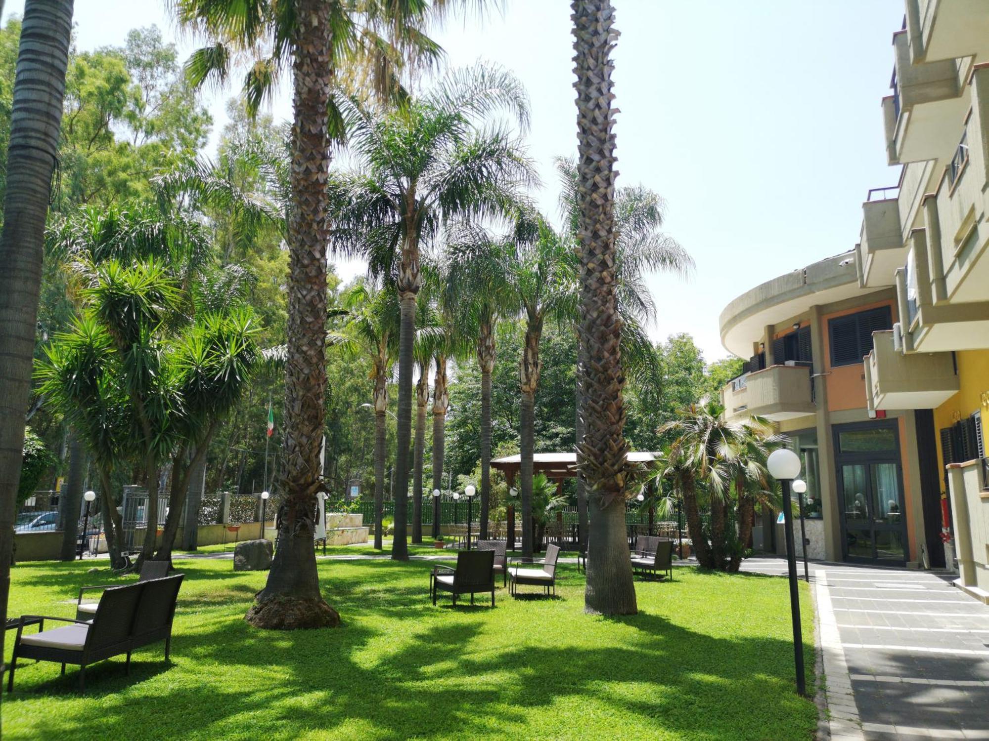 Oasi Park Hotel ماسكالي المظهر الخارجي الصورة