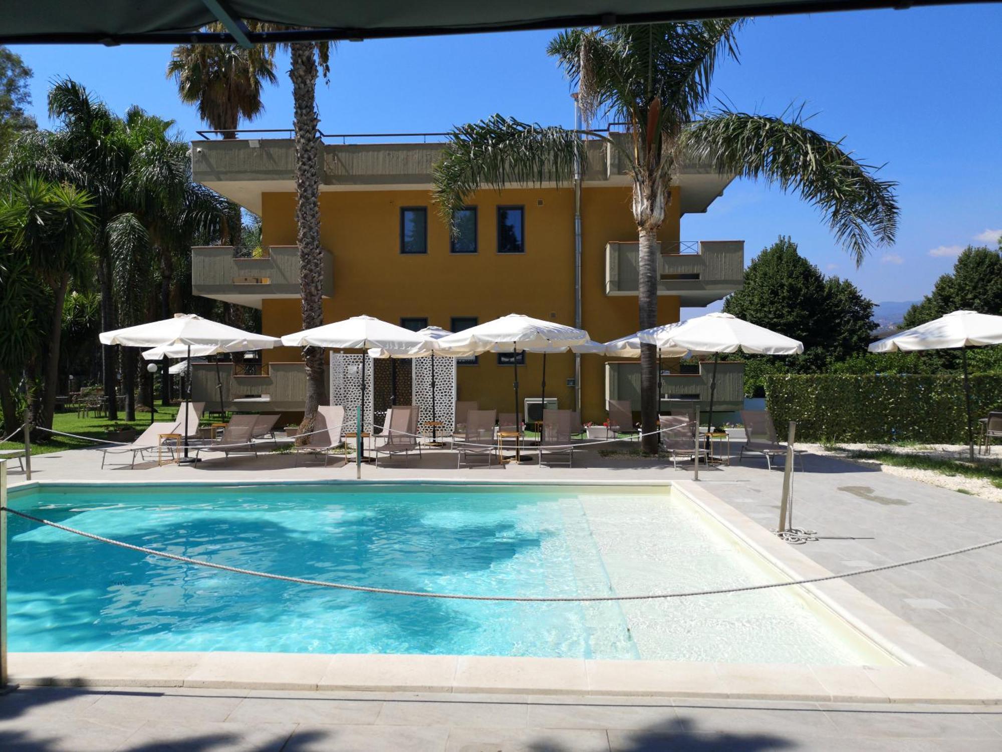 Oasi Park Hotel ماسكالي المظهر الخارجي الصورة