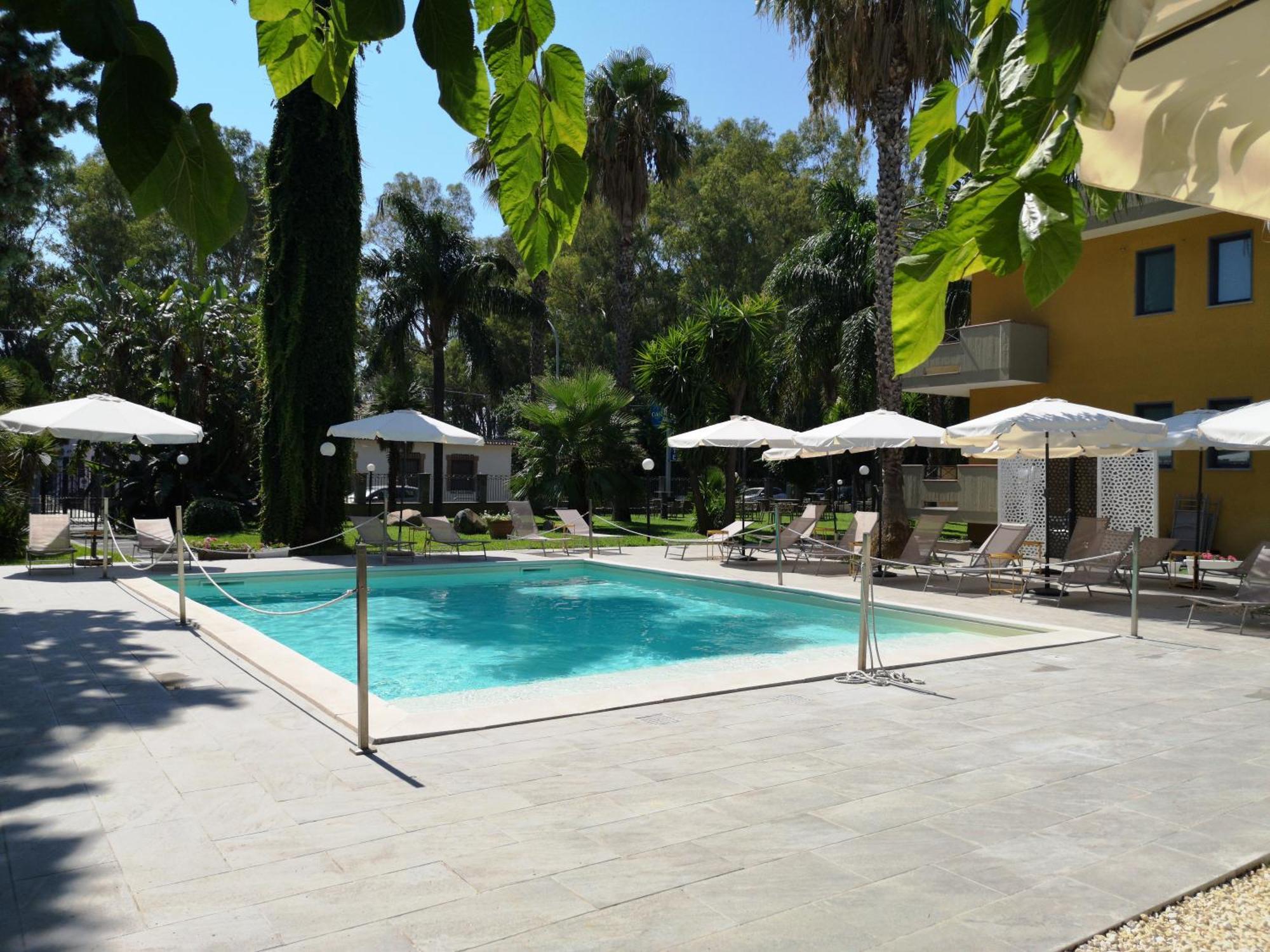 Oasi Park Hotel ماسكالي المظهر الخارجي الصورة