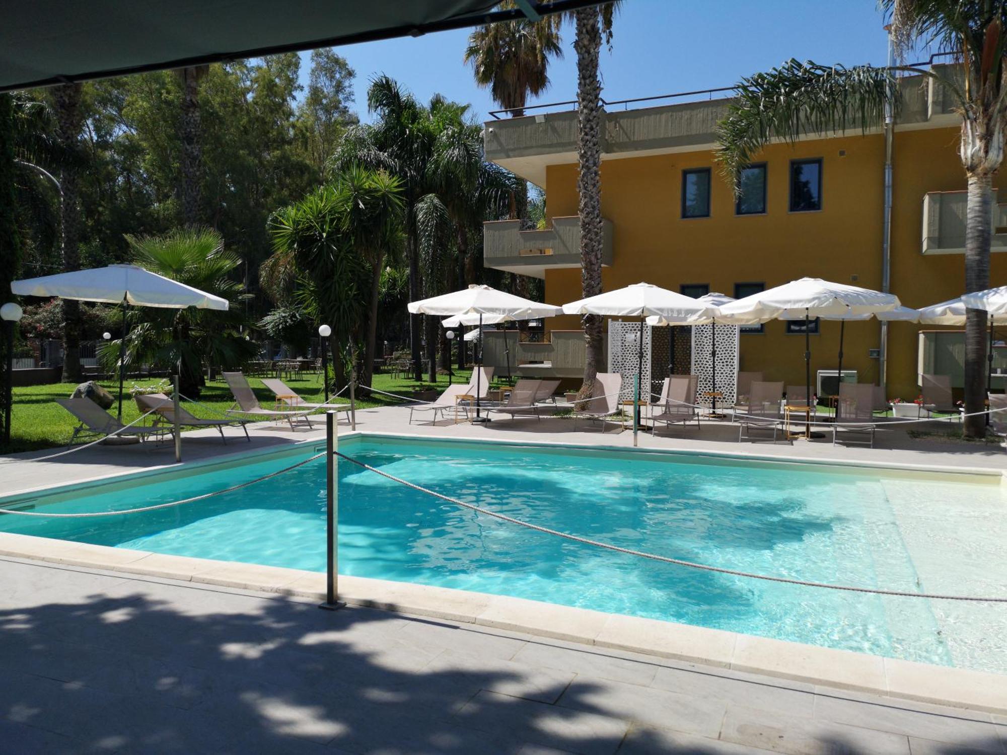 Oasi Park Hotel ماسكالي المظهر الخارجي الصورة