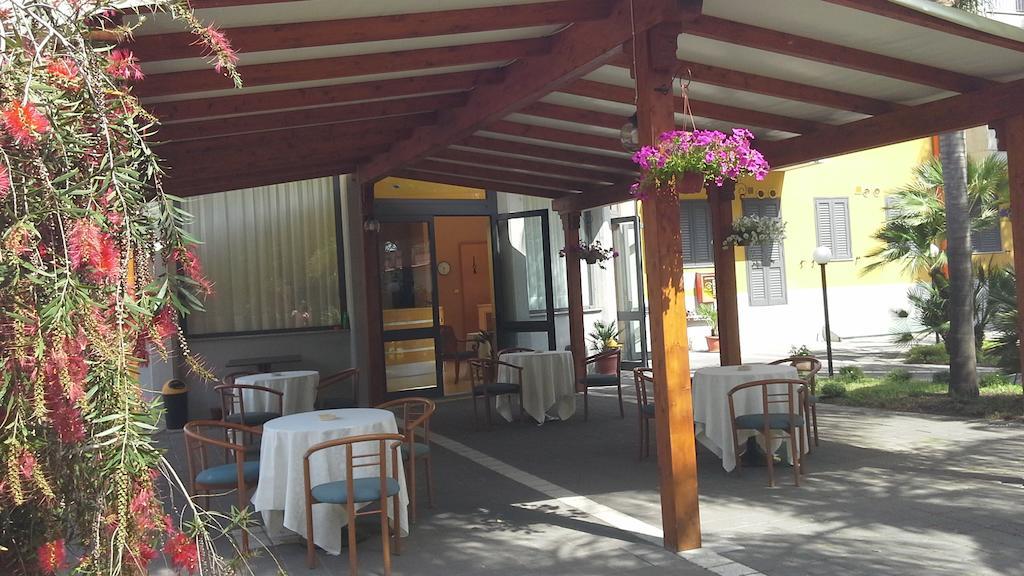 Oasi Park Hotel ماسكالي المظهر الخارجي الصورة